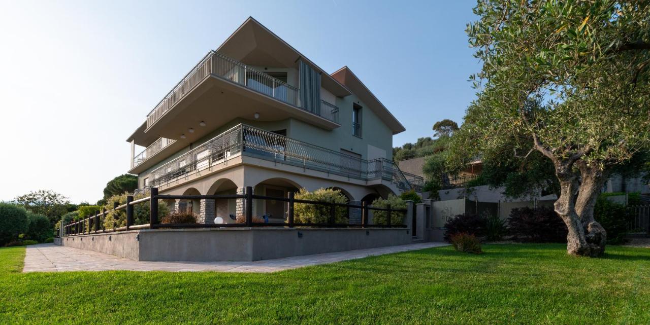 Villa Lea Imperia Εξωτερικό φωτογραφία