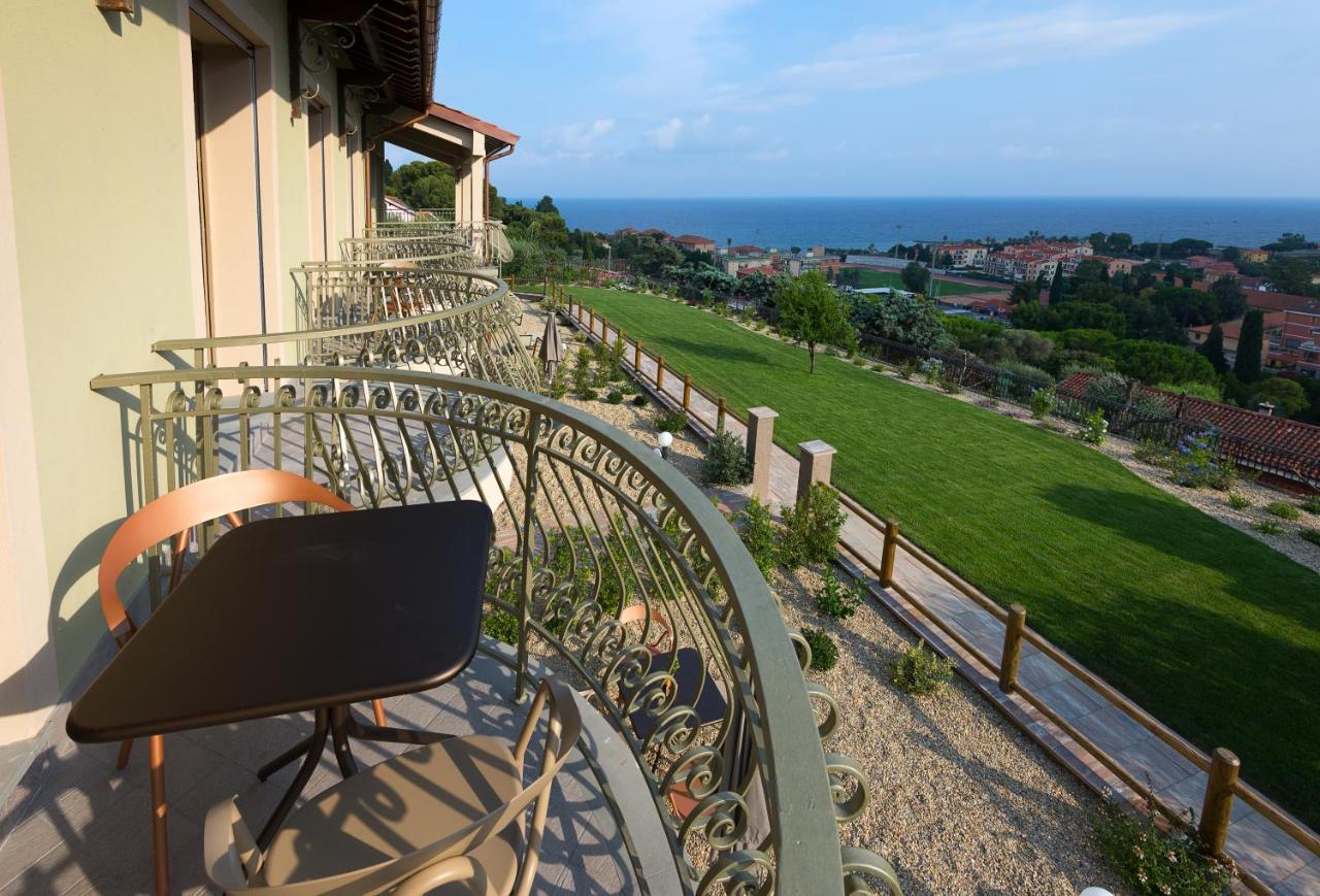 Villa Lea Imperia Εξωτερικό φωτογραφία